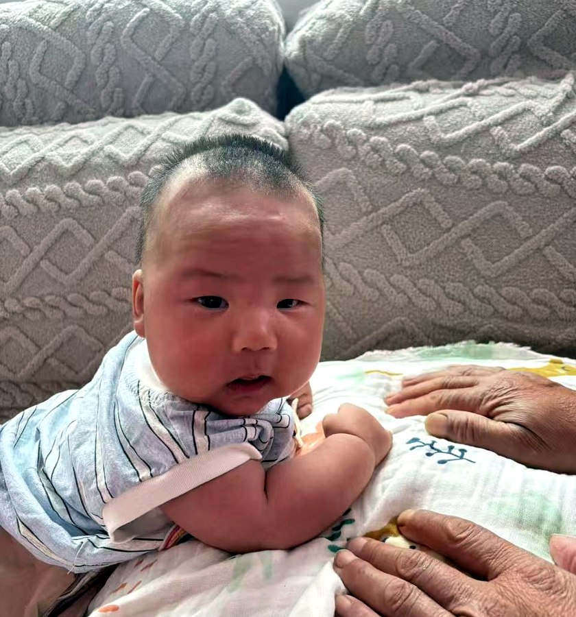 小手握紧开小会